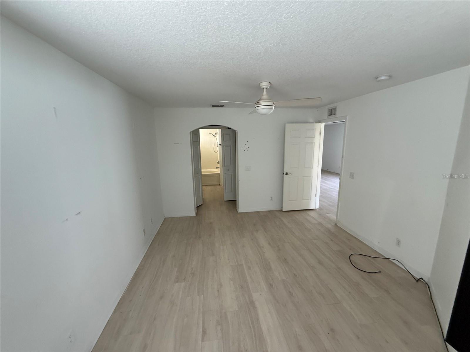 Image 7 of 19 For 4222 Day Bridge Place 1400