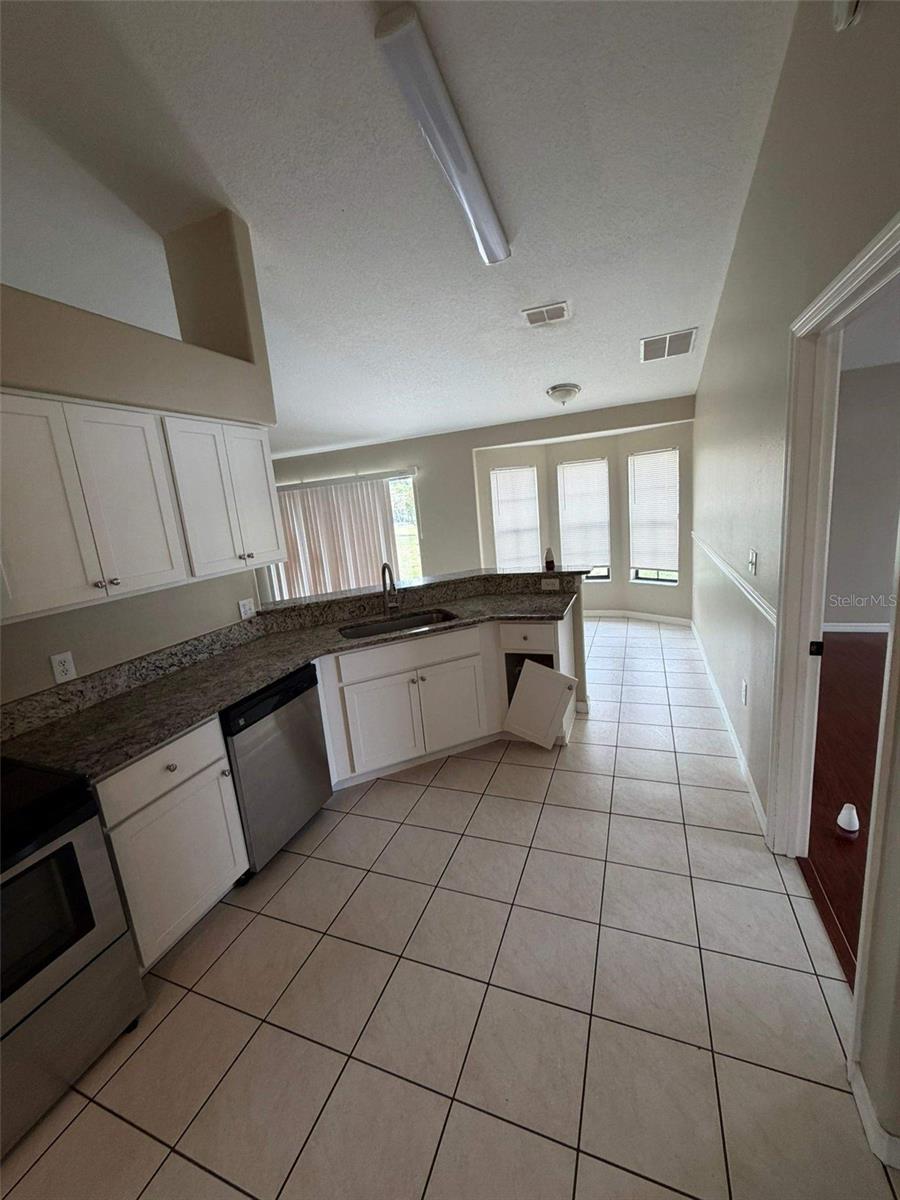 Image 14 of 38 For 2203 Summer Raye Court