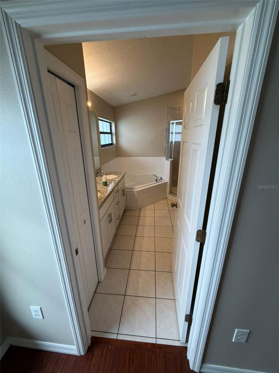 Image 19 of 38 For 2203 Summer Raye Court