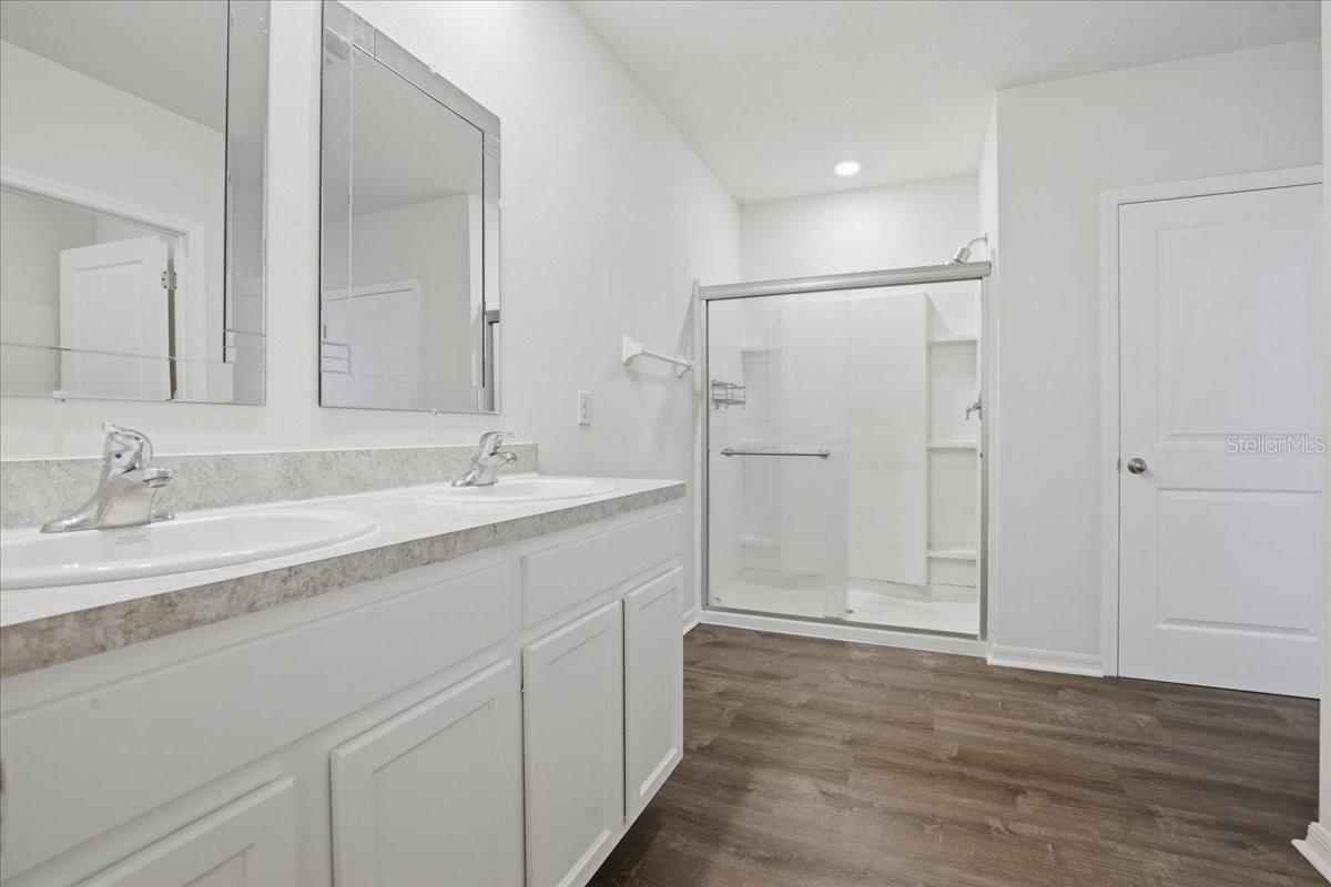 Image 45 of 56 For 3126 Suncoast Blend Drive