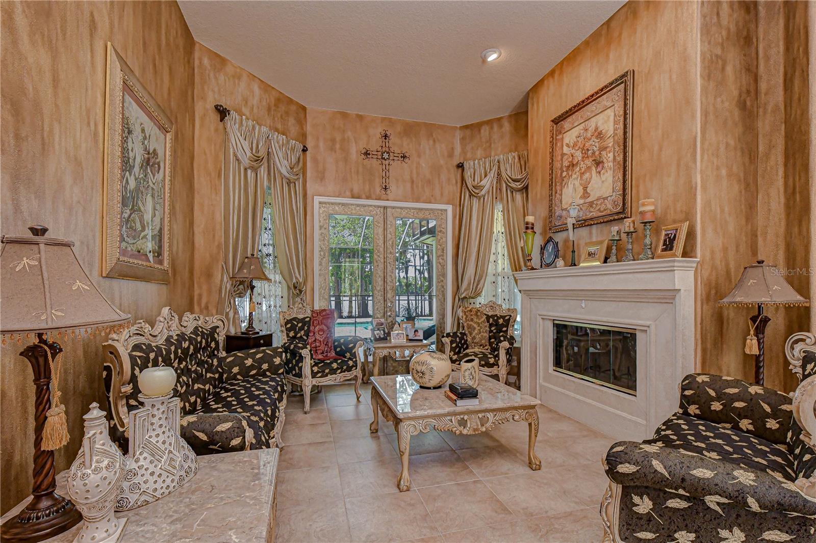 Listing photo id 8 for 20915 Lake Vienna Drive