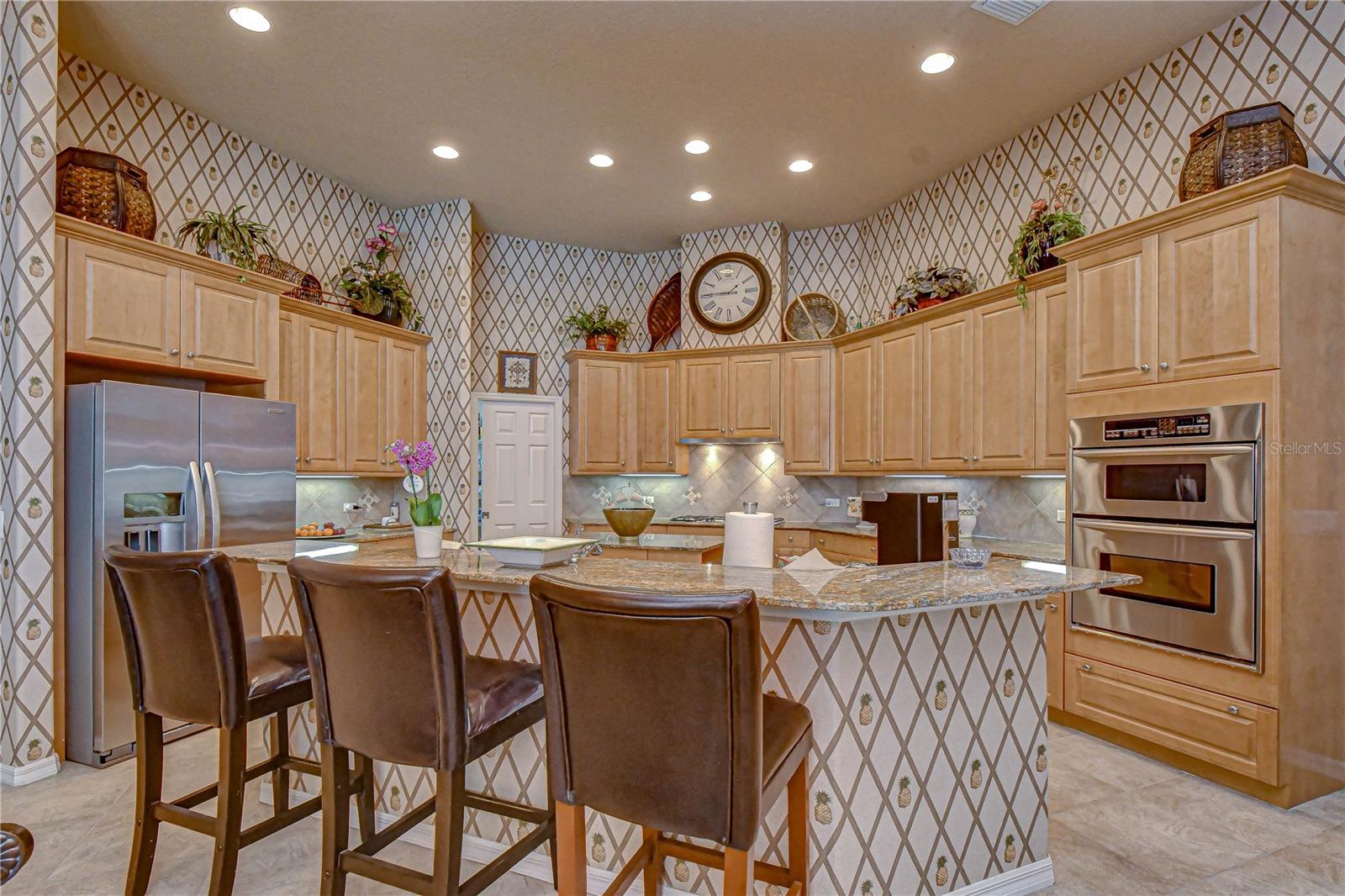 Listing photo id 11 for 20915 Lake Vienna Drive