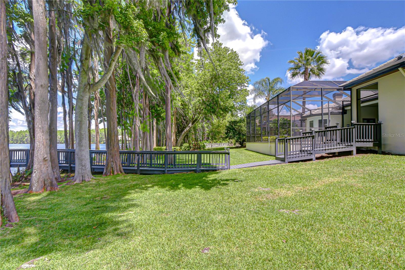 Listing photo id 35 for 20915 Lake Vienna Drive