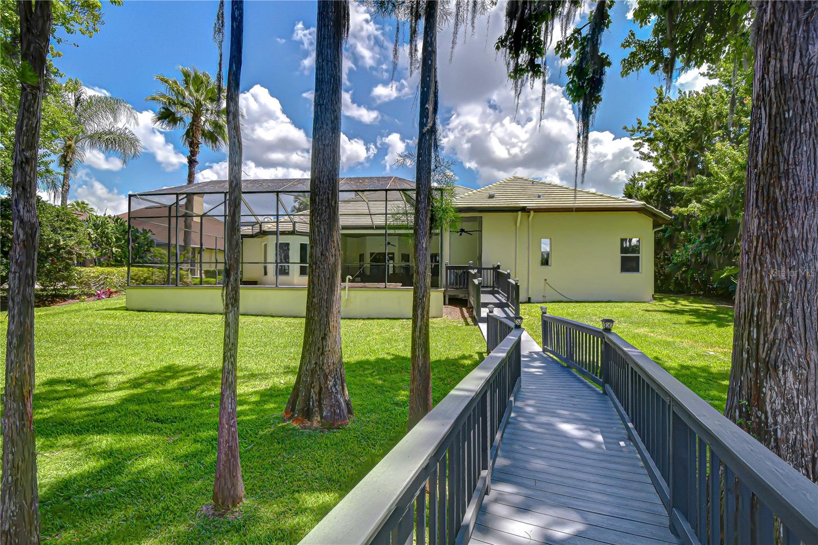 Listing photo id 37 for 20915 Lake Vienna Drive