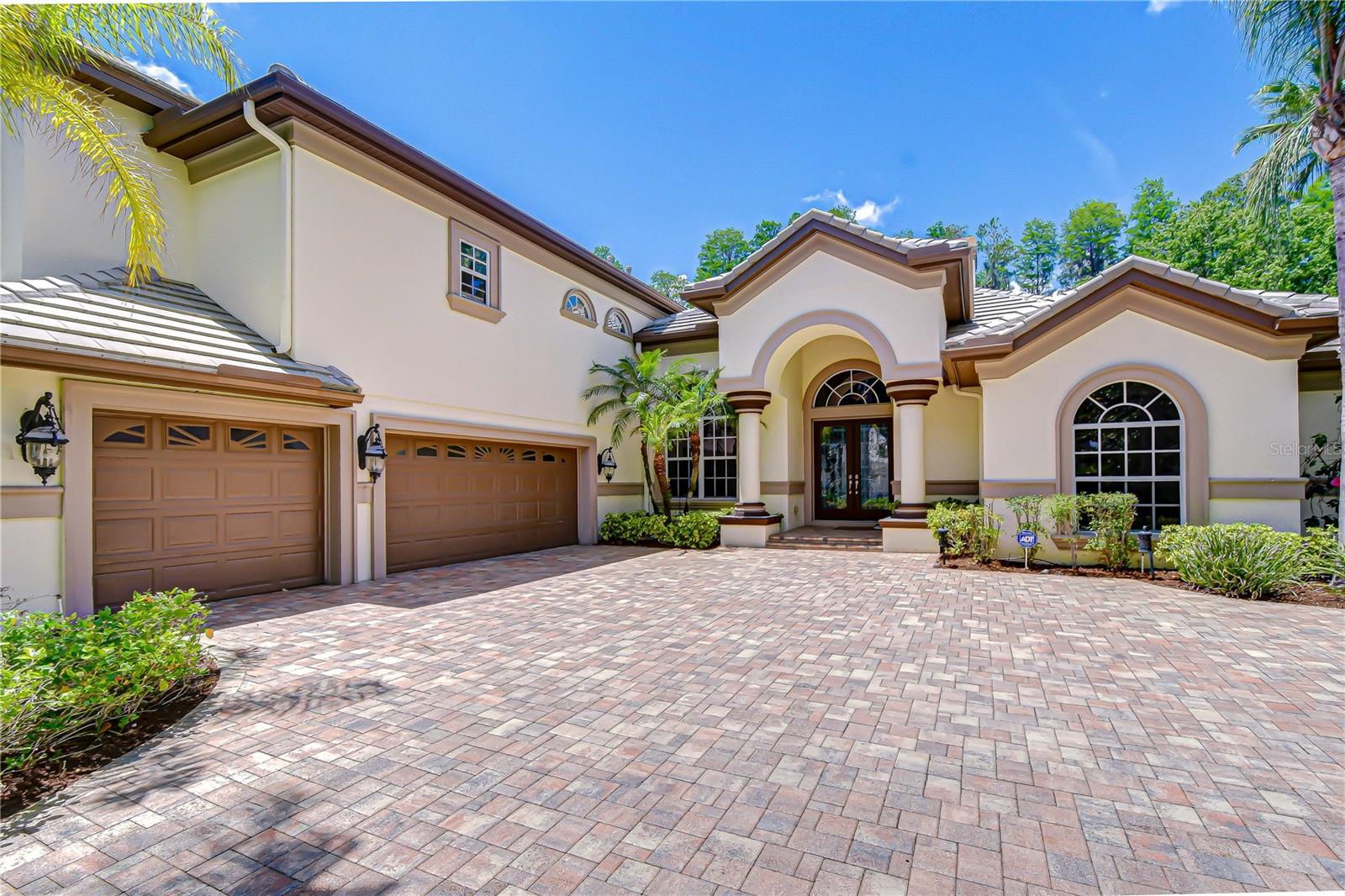 Listing photo id 3 for 20915 Lake Vienna Drive