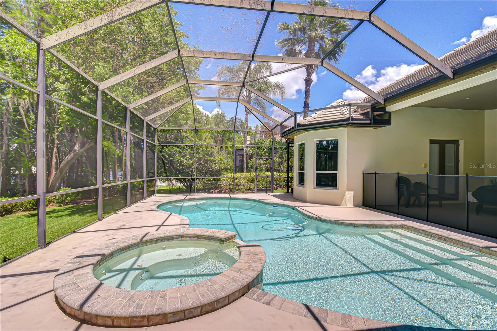 Listing photo id 5 for 20915 Lake Vienna Drive