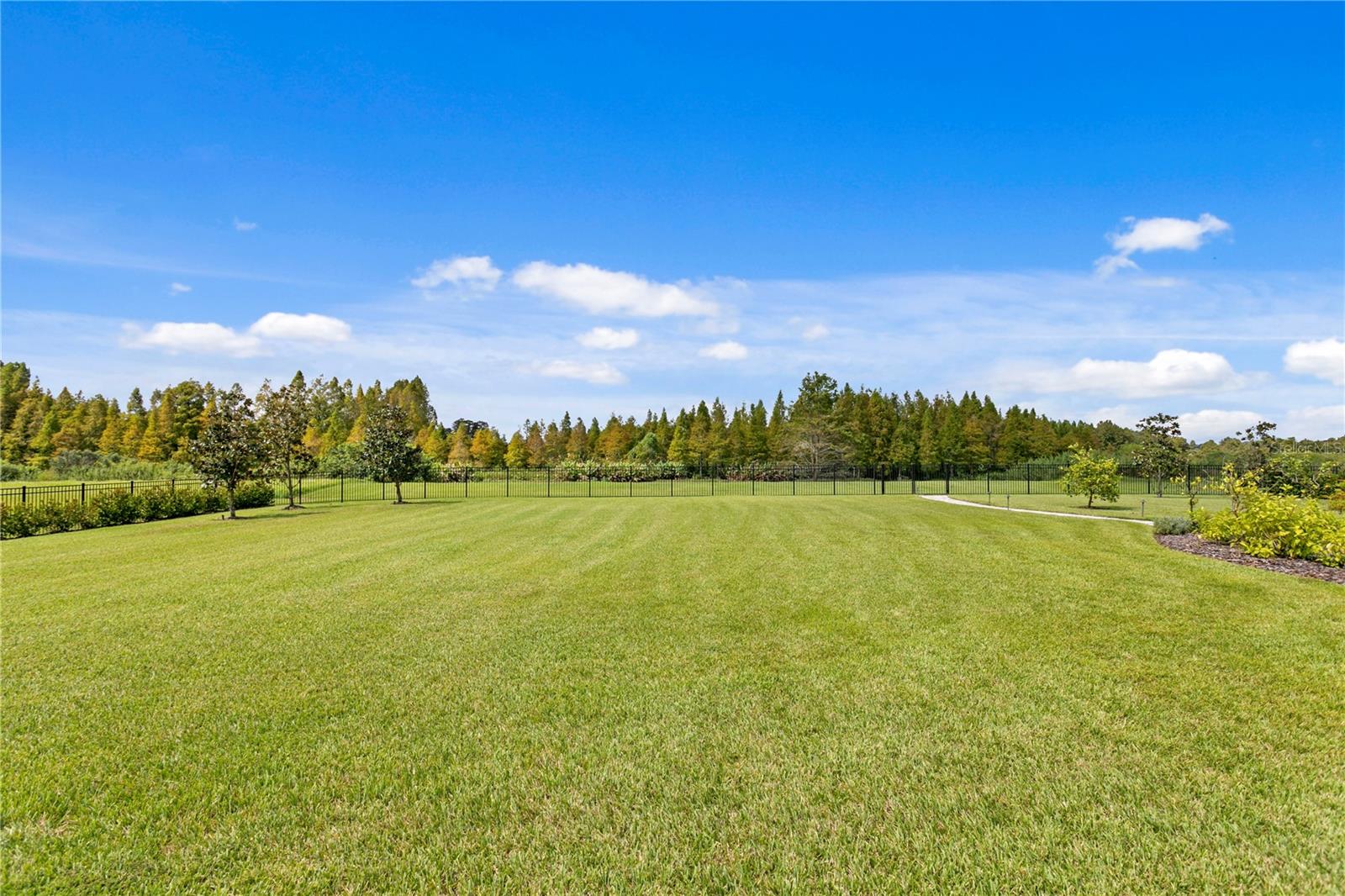 Image 84 of 95 For 10521 Broadland Pass