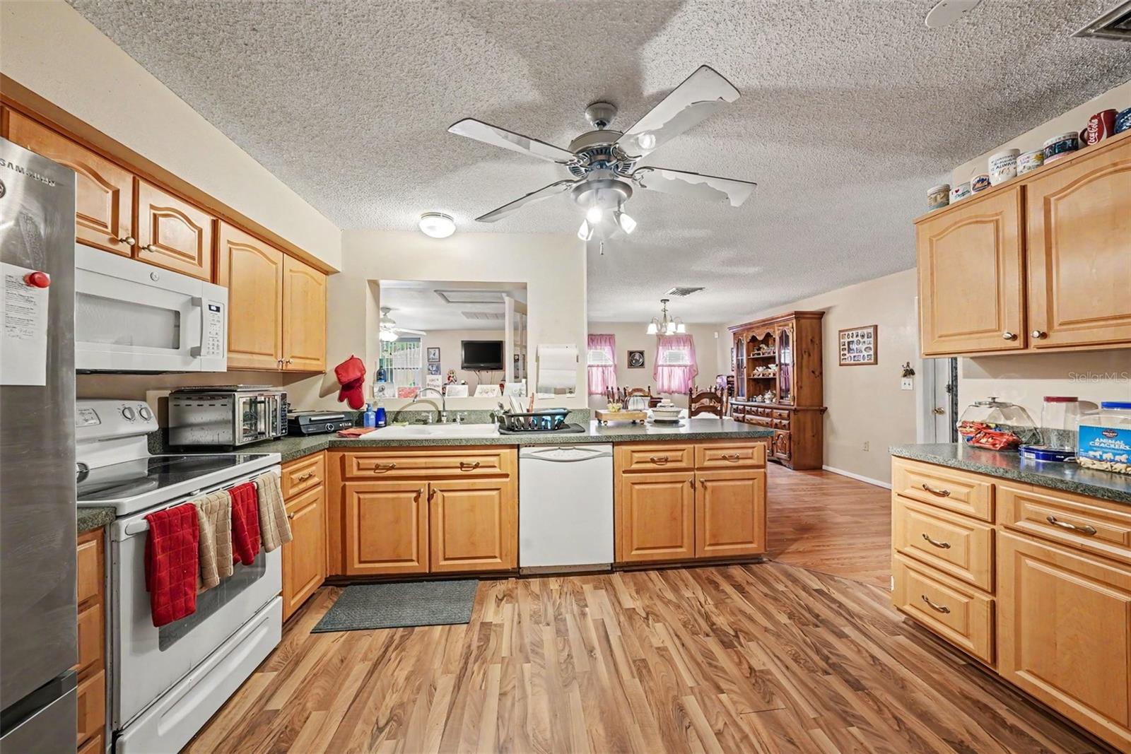 Image 11 of 14 For 12706 Whisper Circle