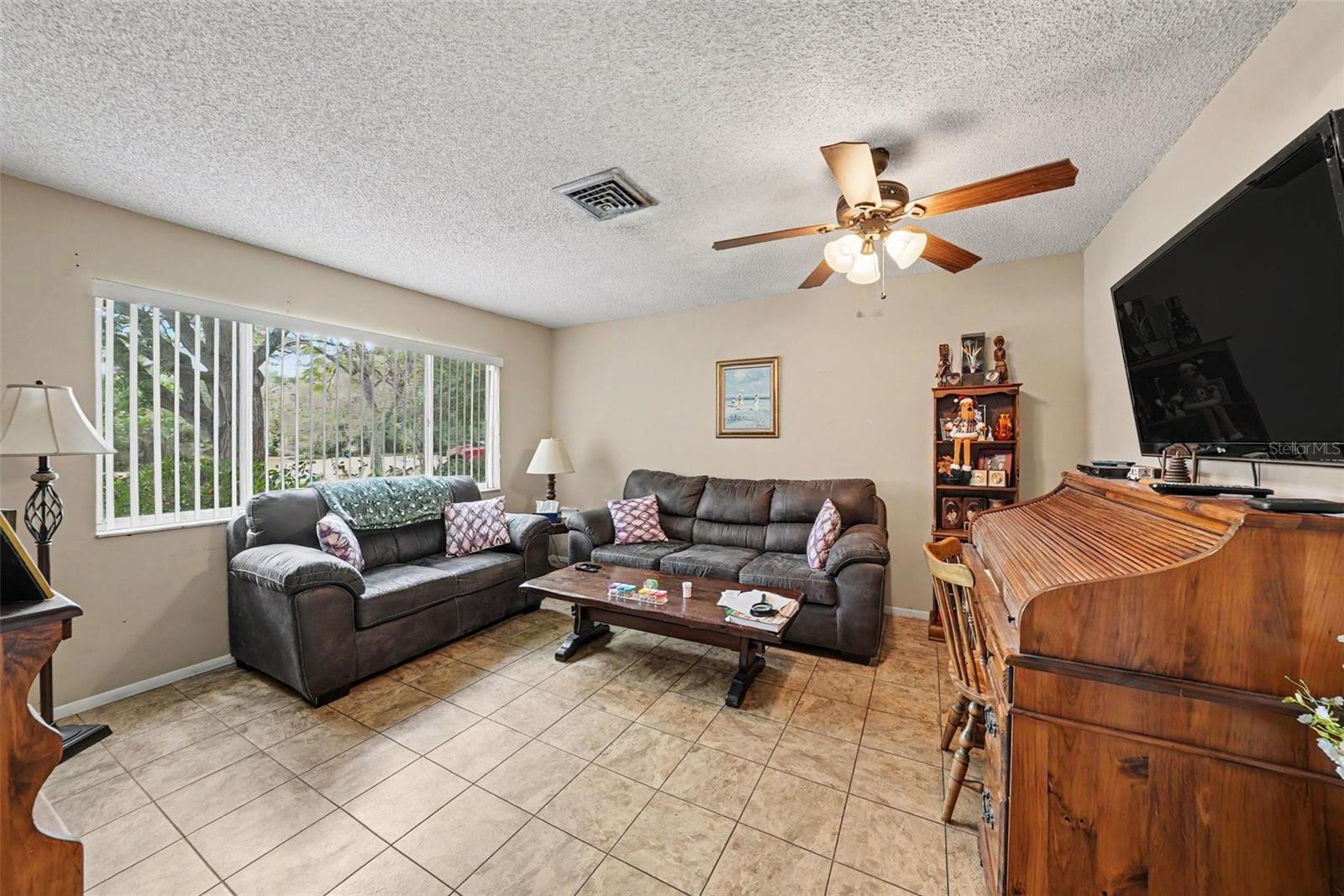 Image 3 of 14 For 12706 Whisper Circle