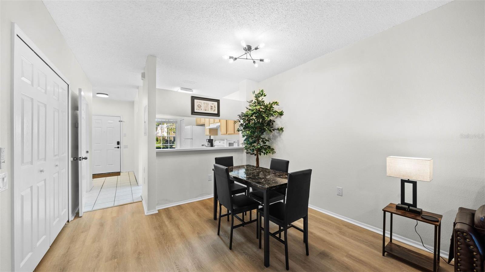 Image 4 of 21 For 12444 Berkeley Square Drive