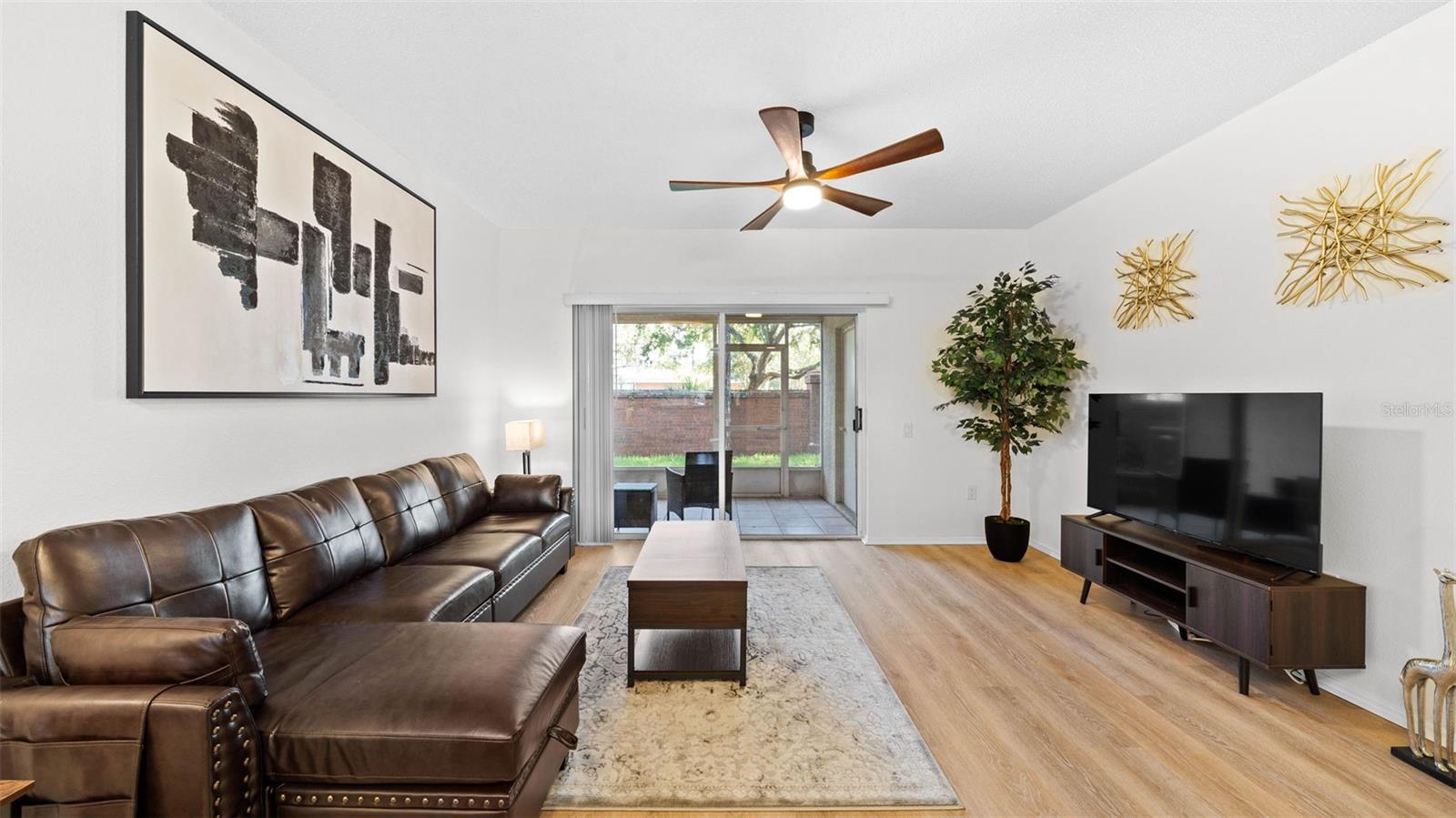 Image 5 of 21 For 12444 Berkeley Square Drive