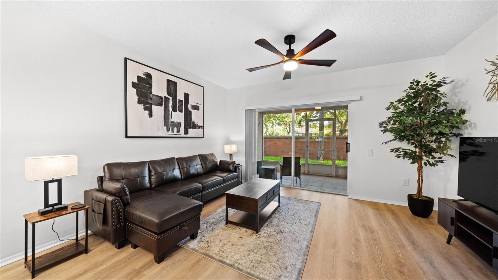 Image 6 of 21 For 12444 Berkeley Square Drive