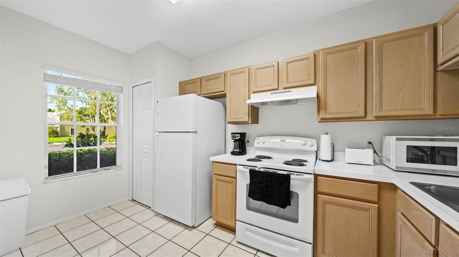 Image 9 of 21 For 12444 Berkeley Square Drive