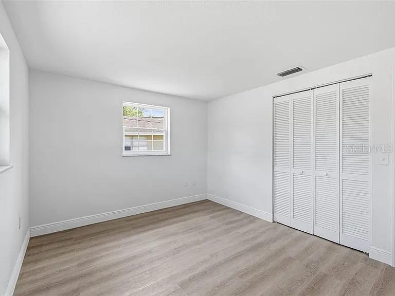 Image 7 of 12 For 39252 Heights Avenue