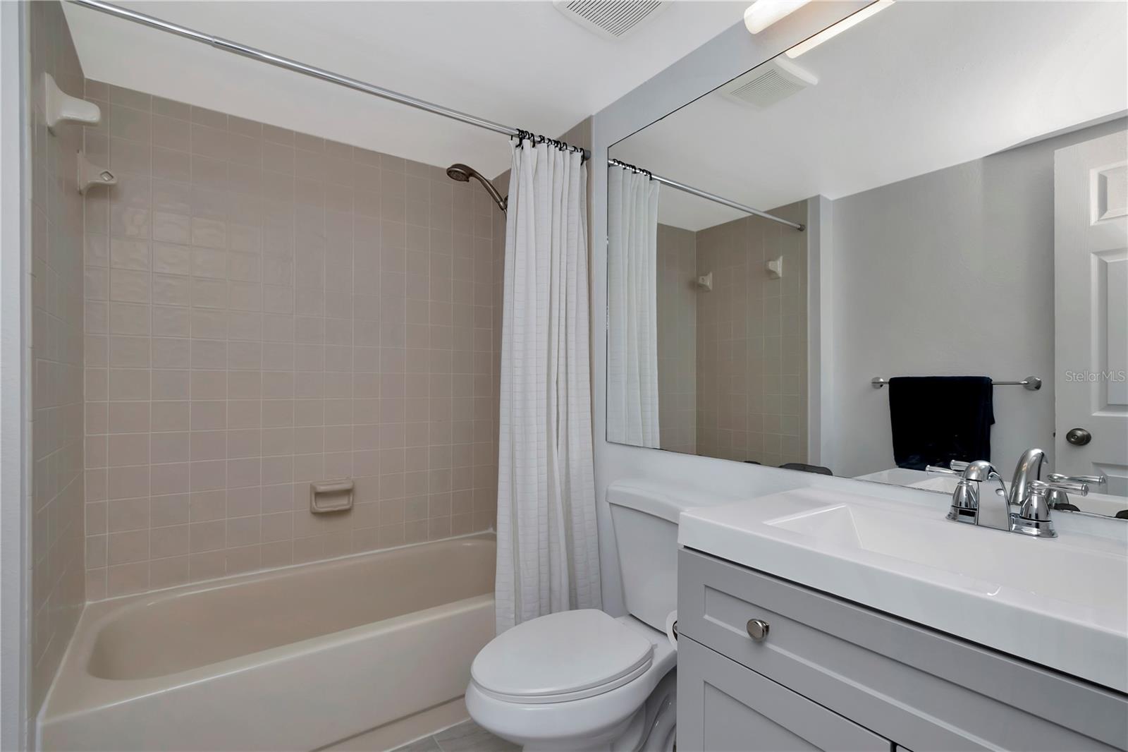 Image 16 of 29 For 6817 Stones Throw Circle N 17203
