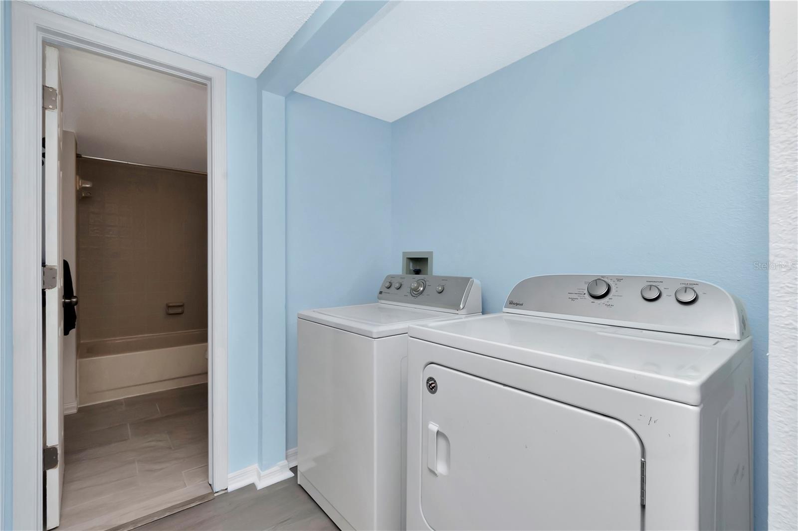 Image 17 of 29 For 6817 Stones Throw Circle N 17203
