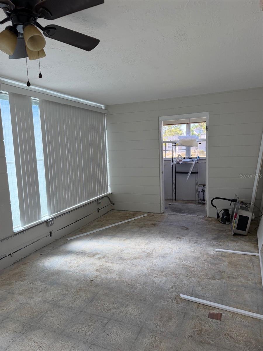 Image 8 of 12 For 430 42nd Avenue Ne