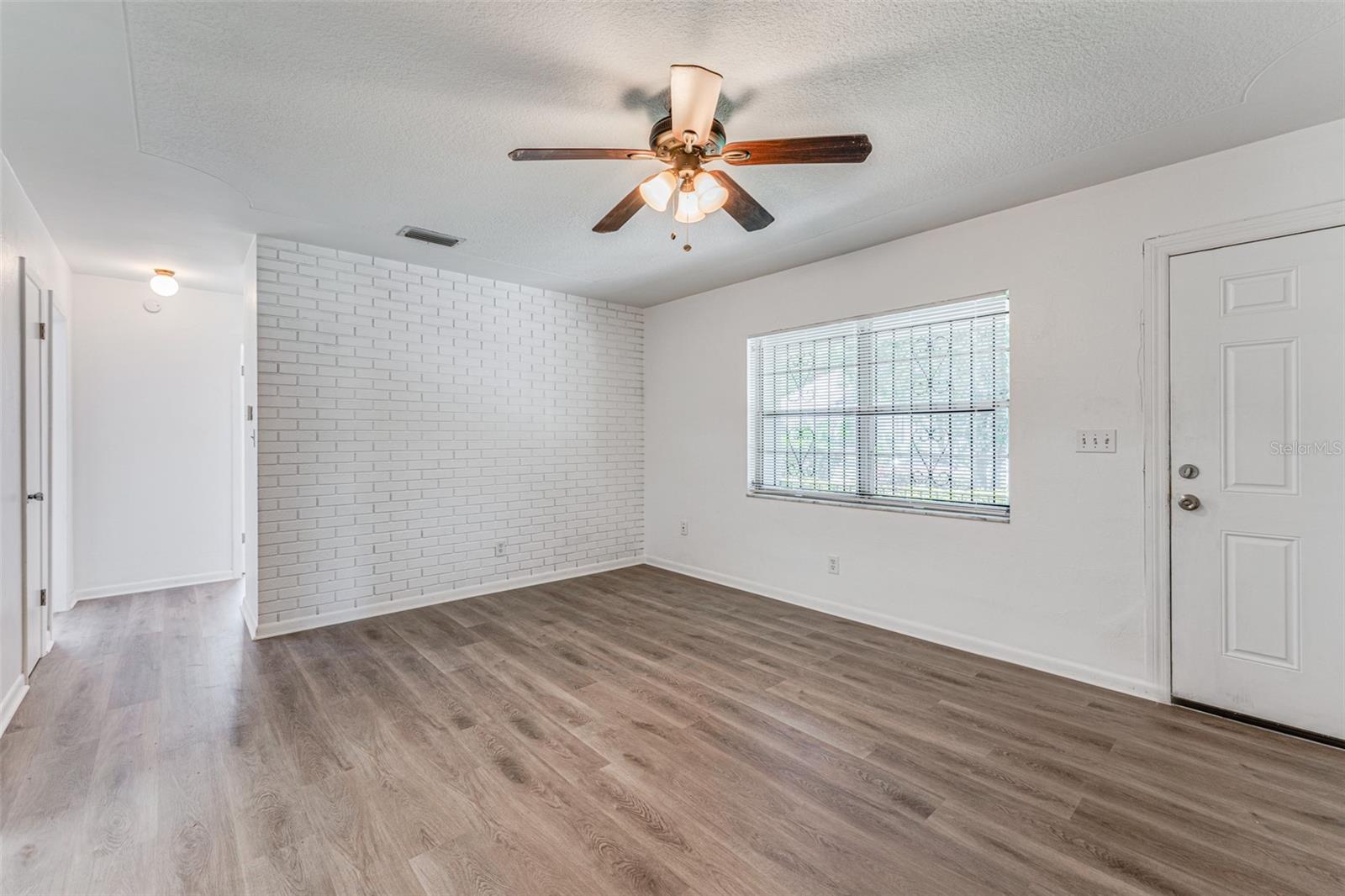 Image 11 of 46 For 506 Sparkman Avenue