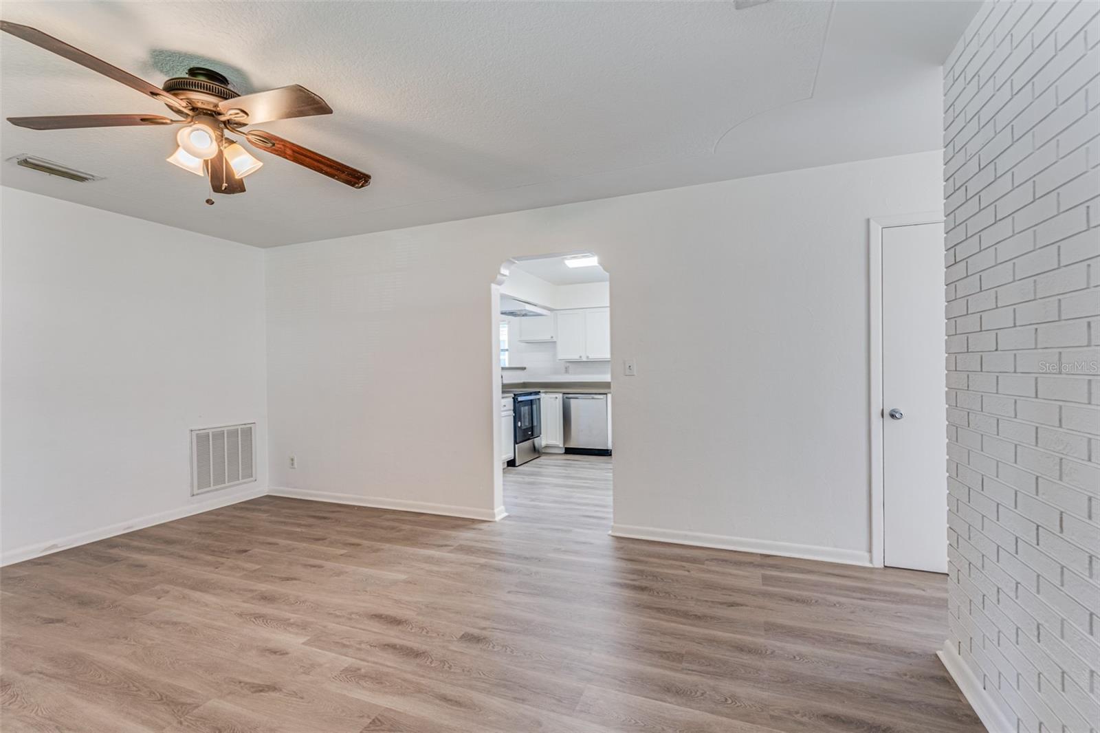 Image 12 of 46 For 506 Sparkman Avenue