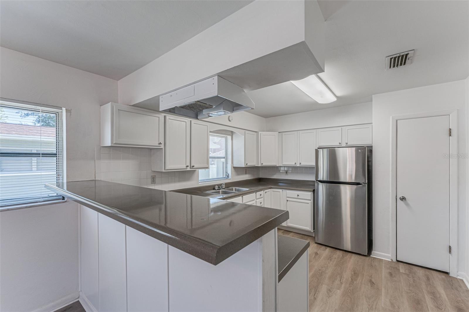 Image 15 of 46 For 506 Sparkman Avenue