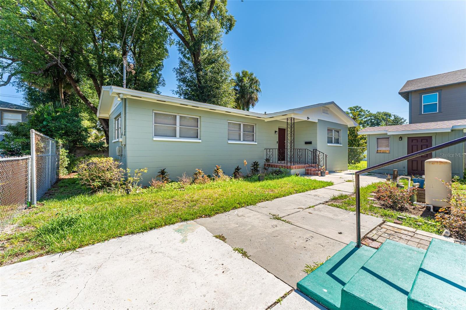Image 33 of 46 For 506 Sparkman Avenue