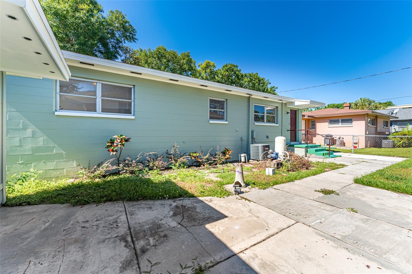 Image 37 of 46 For 506 Sparkman Avenue