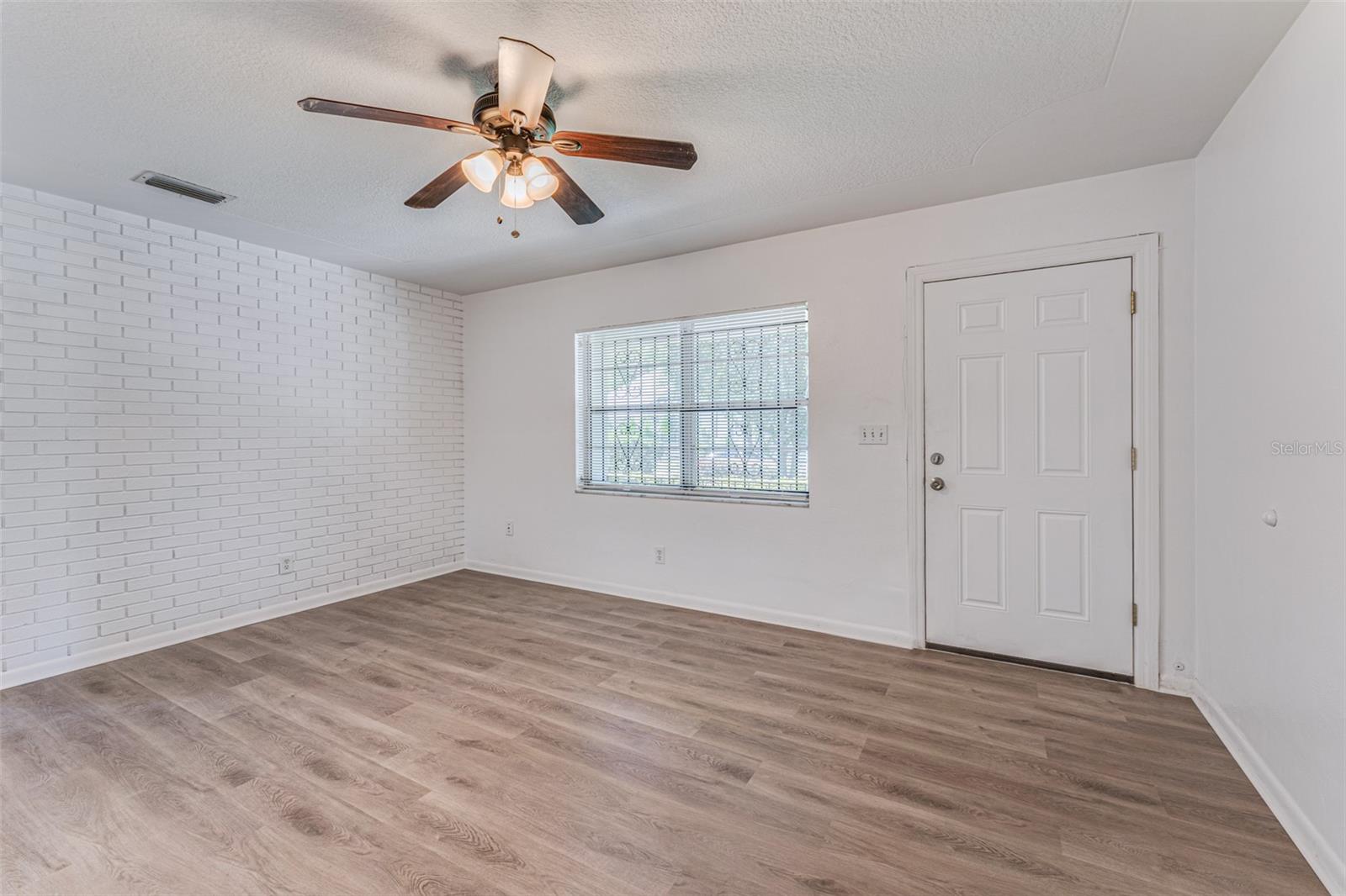 Image 9 of 46 For 506 Sparkman Avenue