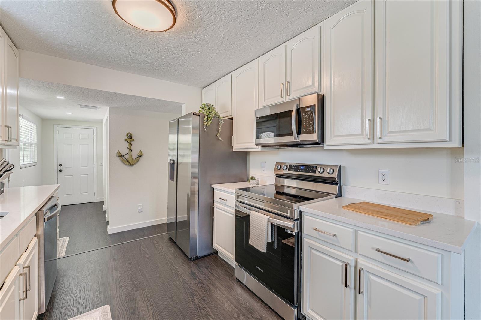 Image 18 of 97 For 4651 22nd Avenue N