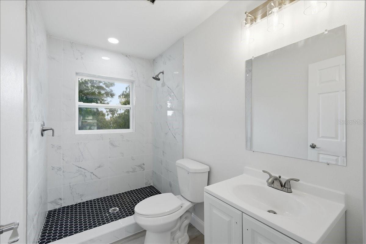 Image 37 of 97 For 4651 22nd Avenue N
