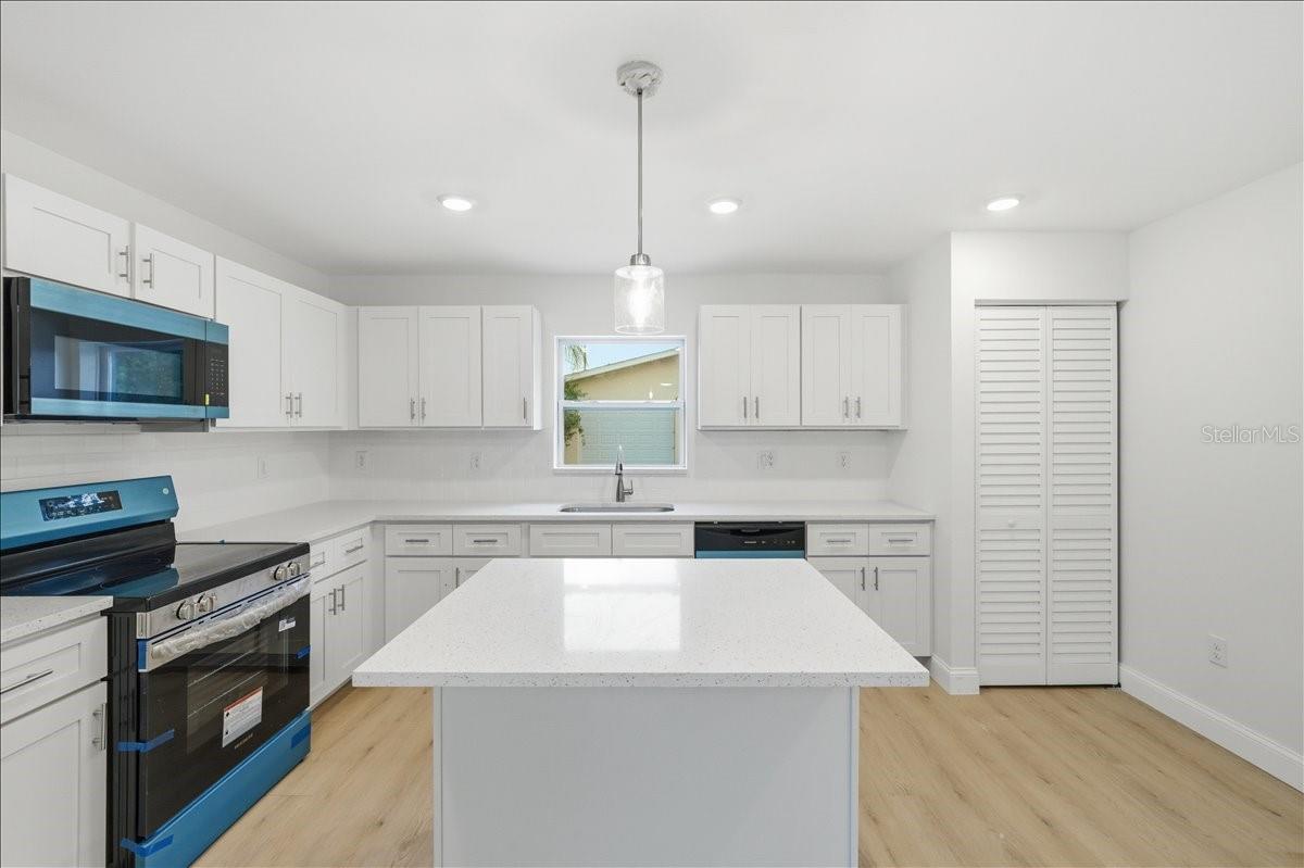 Image 70 of 97 For 4651 22nd Avenue N