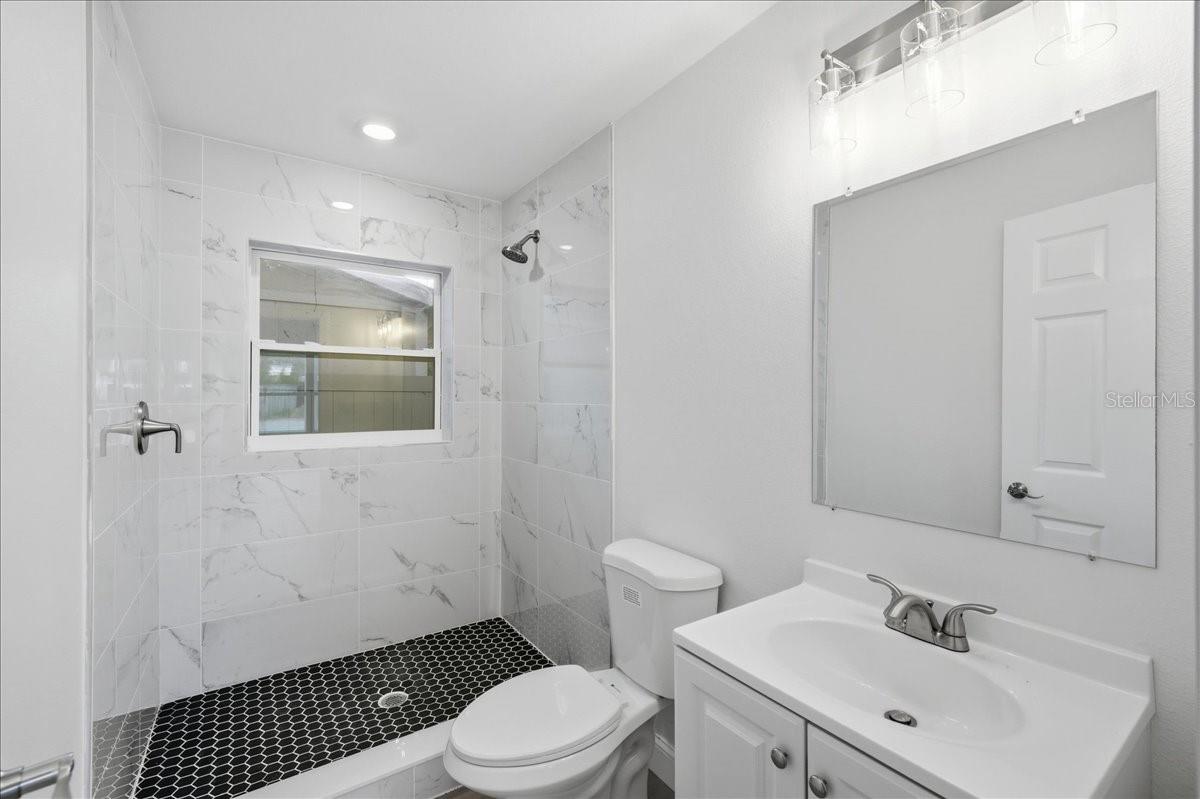 Image 73 of 97 For 4651 22nd Avenue N