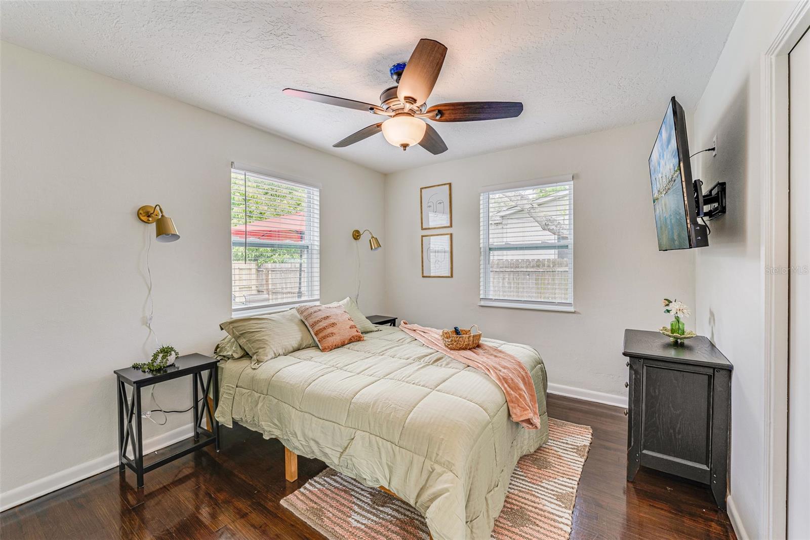 Image 8 of 97 For 4651 22nd Avenue N