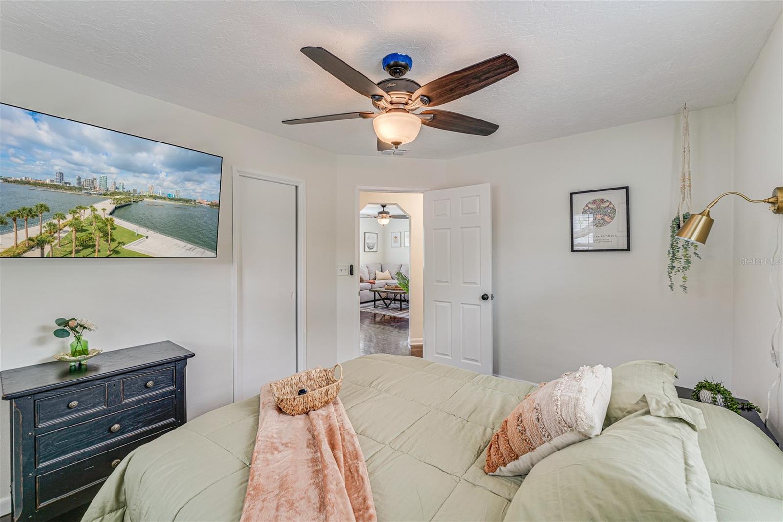 Image 9 of 97 For 4651 22nd Avenue N
