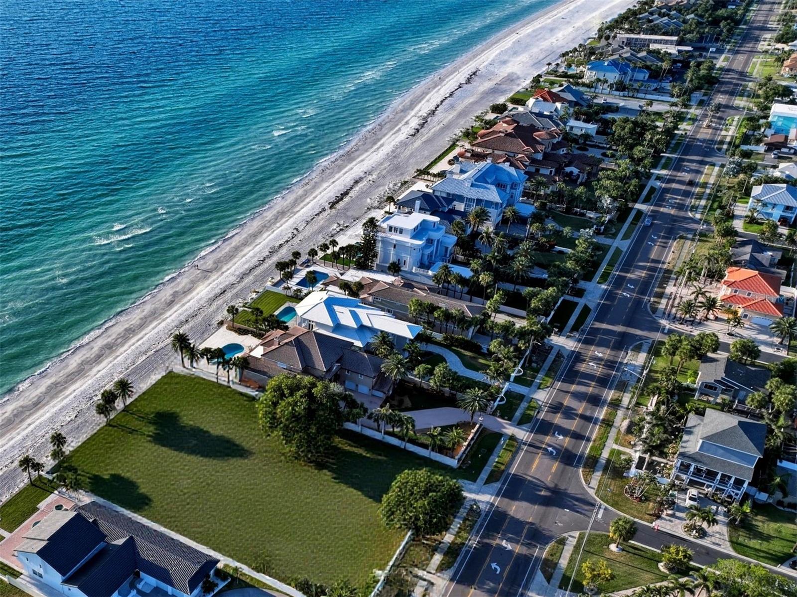 Listing photo id 11 for 1420 Gulf Boulevard