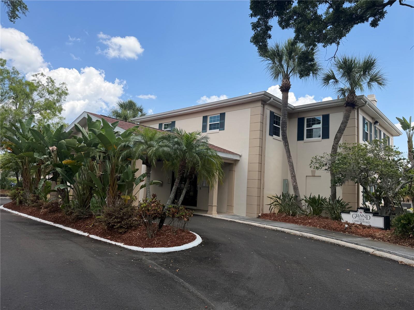 Image 23 of 27 For 10335 Carrollwood Lane 116