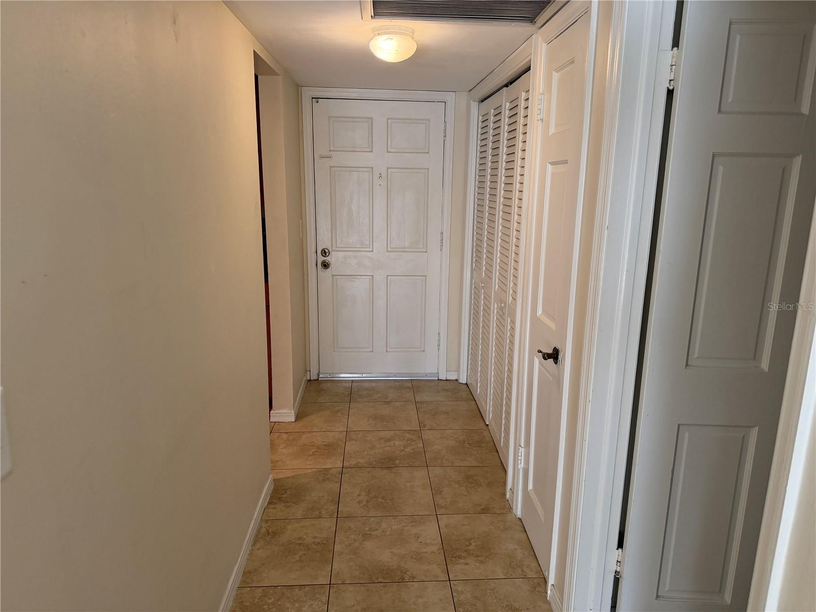 Image 3 of 27 For 10335 Carrollwood Lane 116