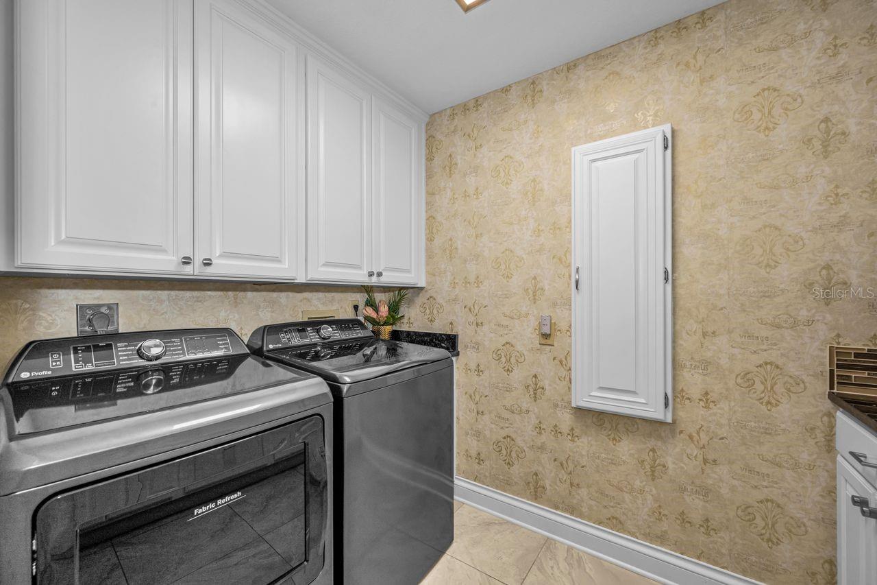 Image 28 of 46 For 970 Southern Pine Court Ne
