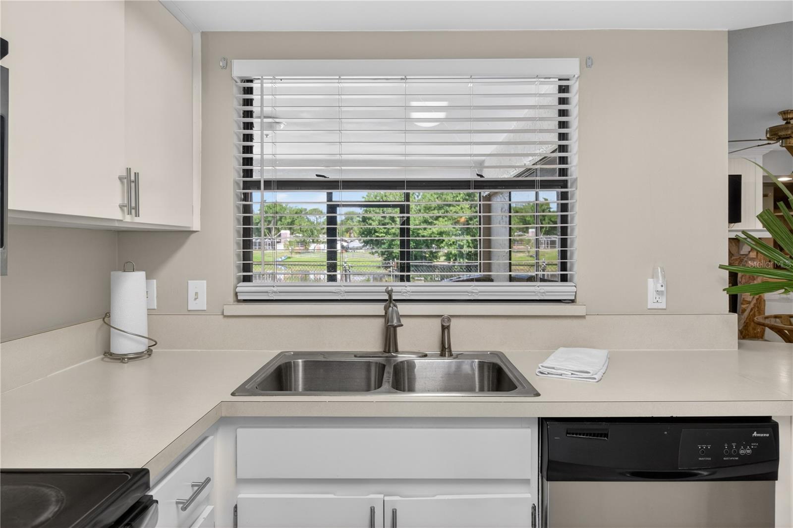Image 12 of 52 For 23311 Dover Drive