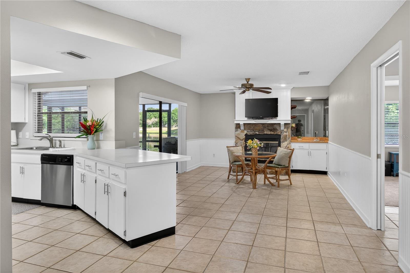 Image 16 of 52 For 23311 Dover Drive