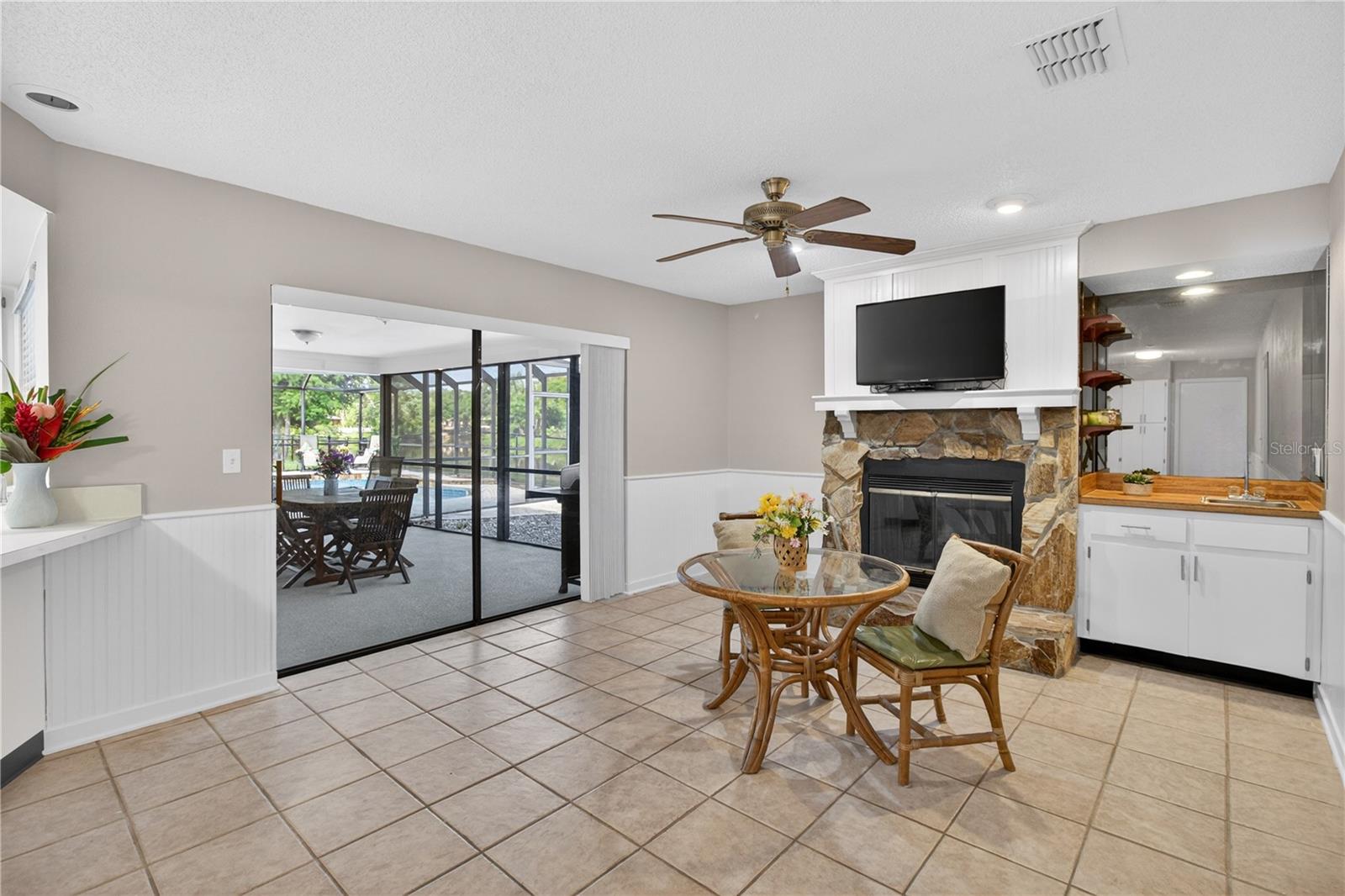 Image 20 of 52 For 23311 Dover Drive