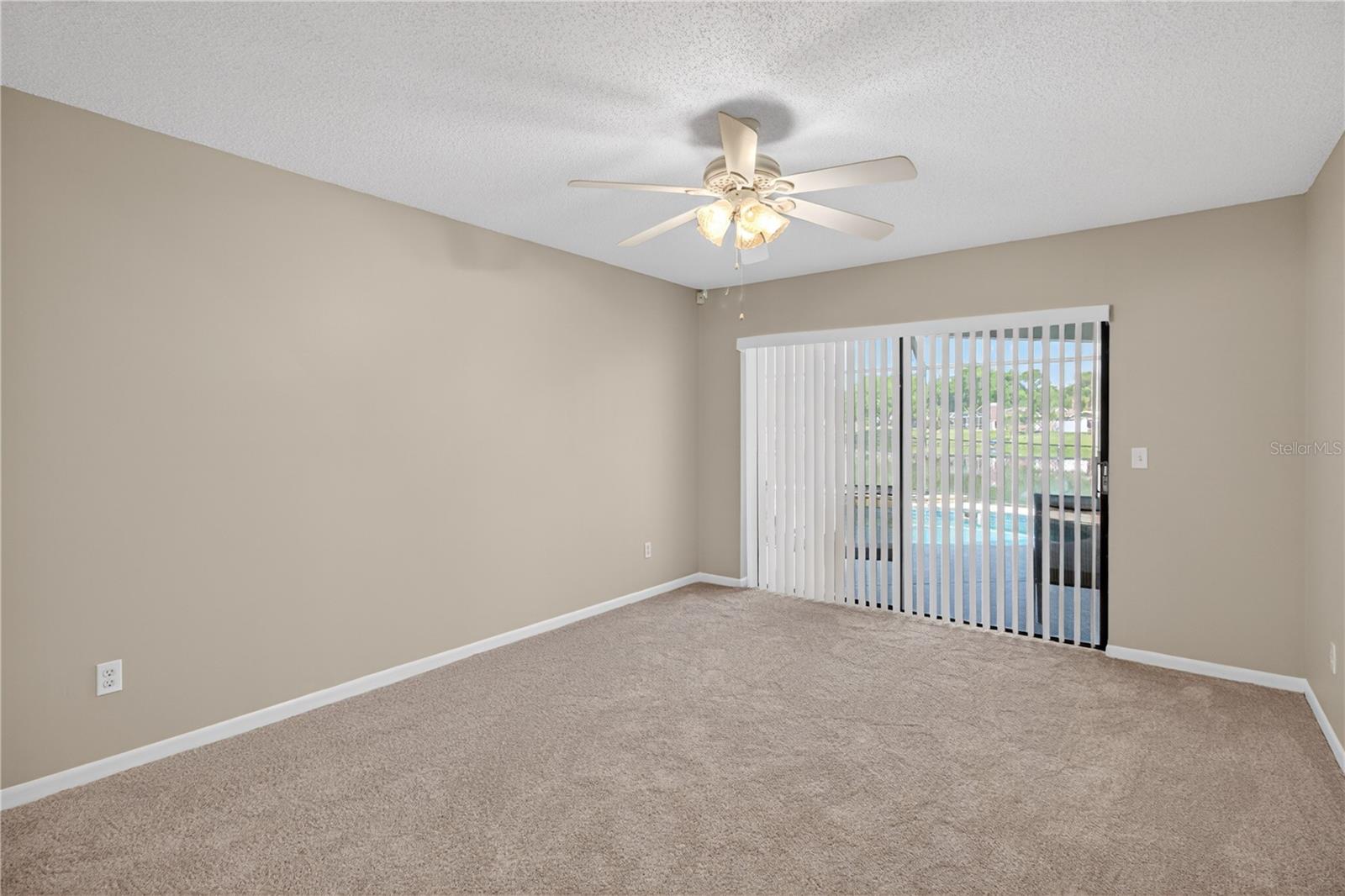 Image 21 of 52 For 23311 Dover Drive