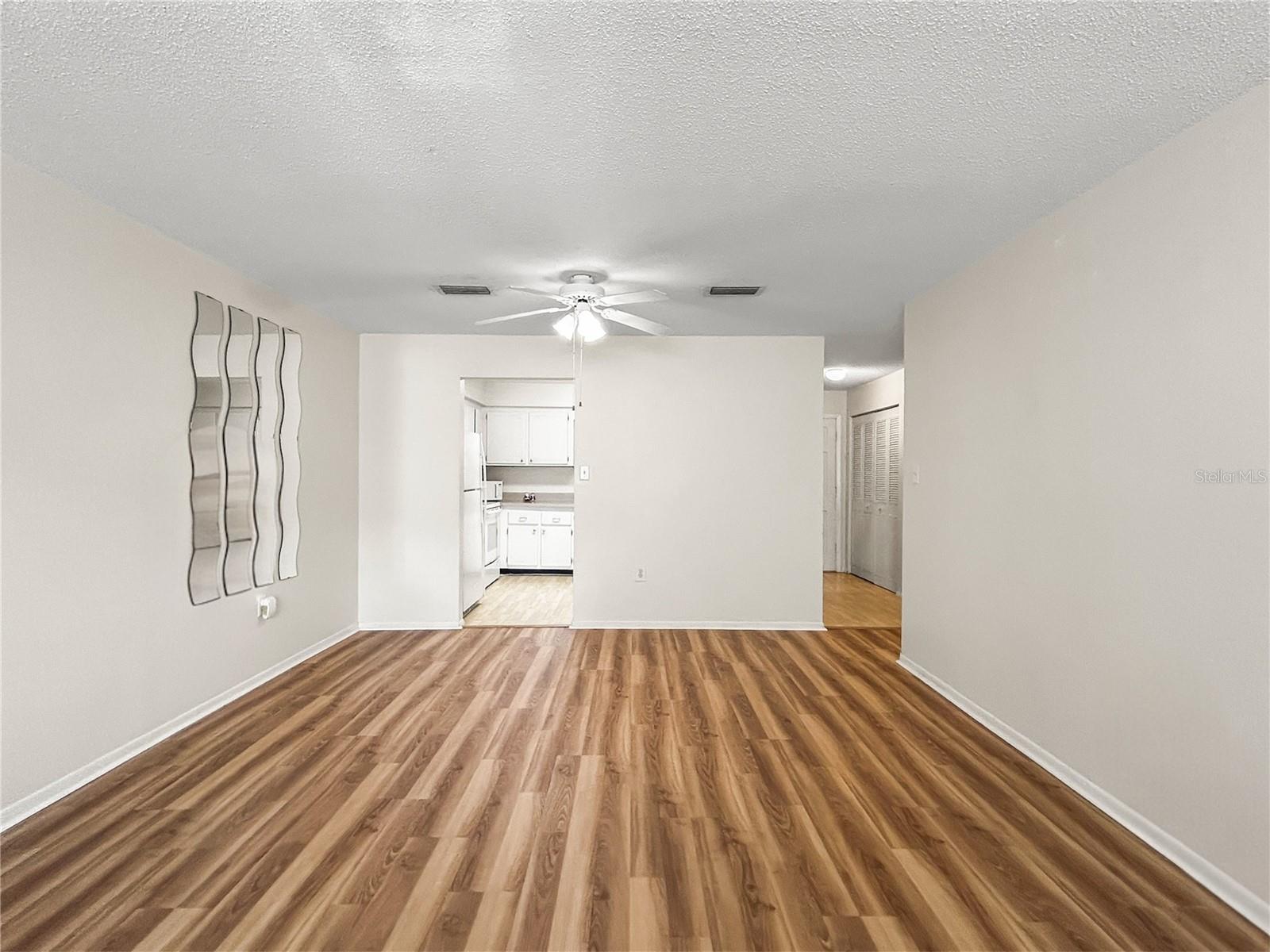 Image 14 of 21 For 1706 Belleair Forest Drive 252