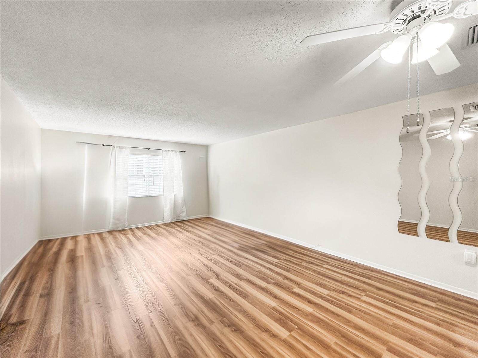 Image 15 of 21 For 1706 Belleair Forest Drive 252