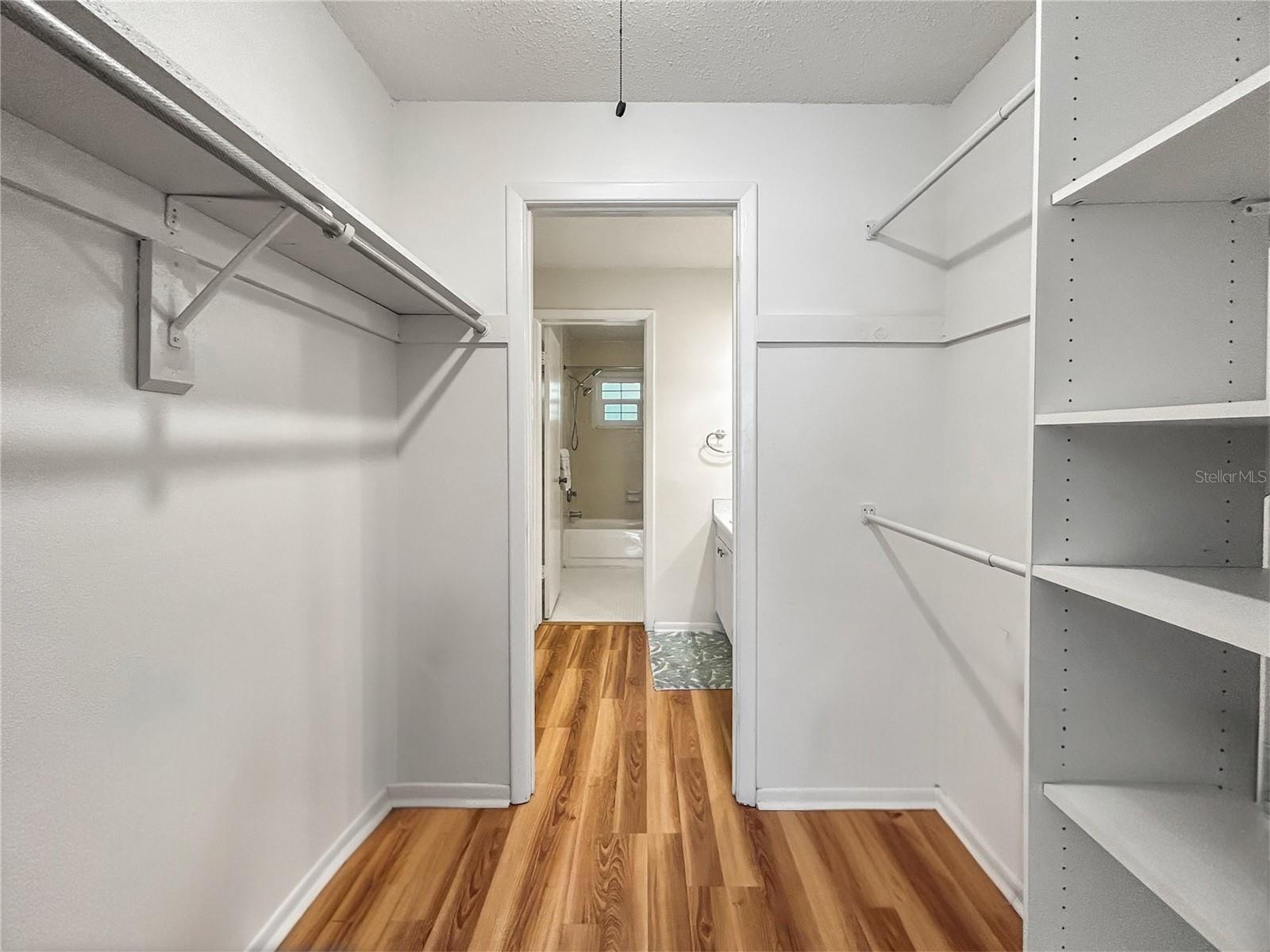 Image 17 of 21 For 1706 Belleair Forest Drive 252