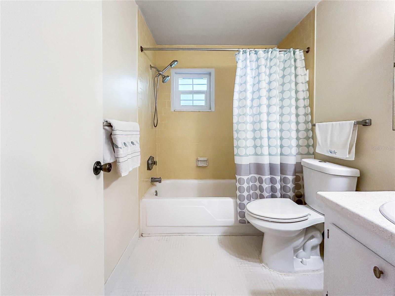 Image 3 of 21 For 1706 Belleair Forest Drive 252