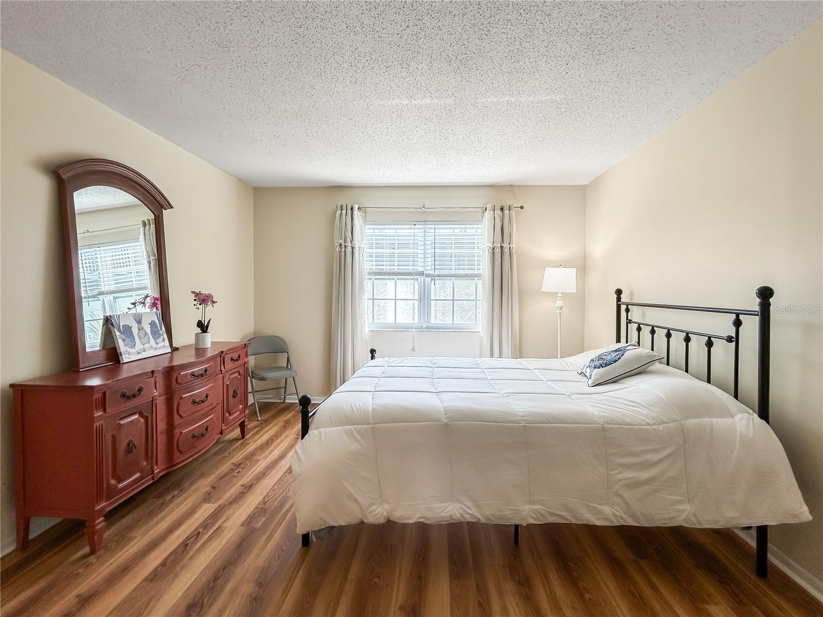 Image 5 of 21 For 1706 Belleair Forest Drive 252