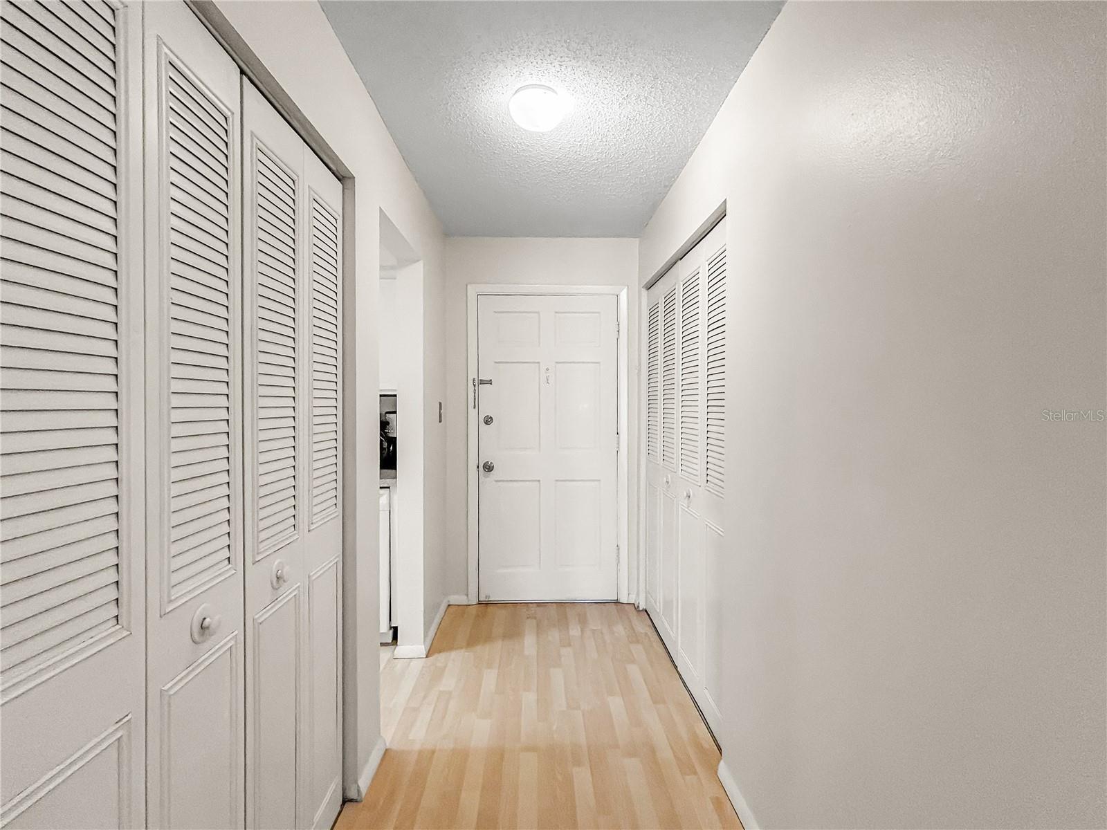 Image 8 of 21 For 1706 Belleair Forest Drive 252