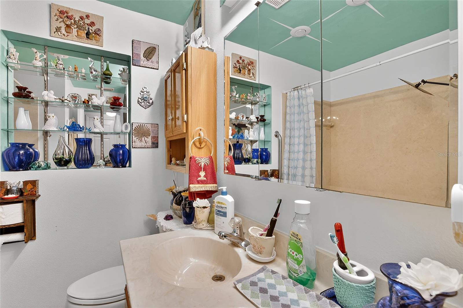 Image 15 of 30 For 6206 Hale Avenue