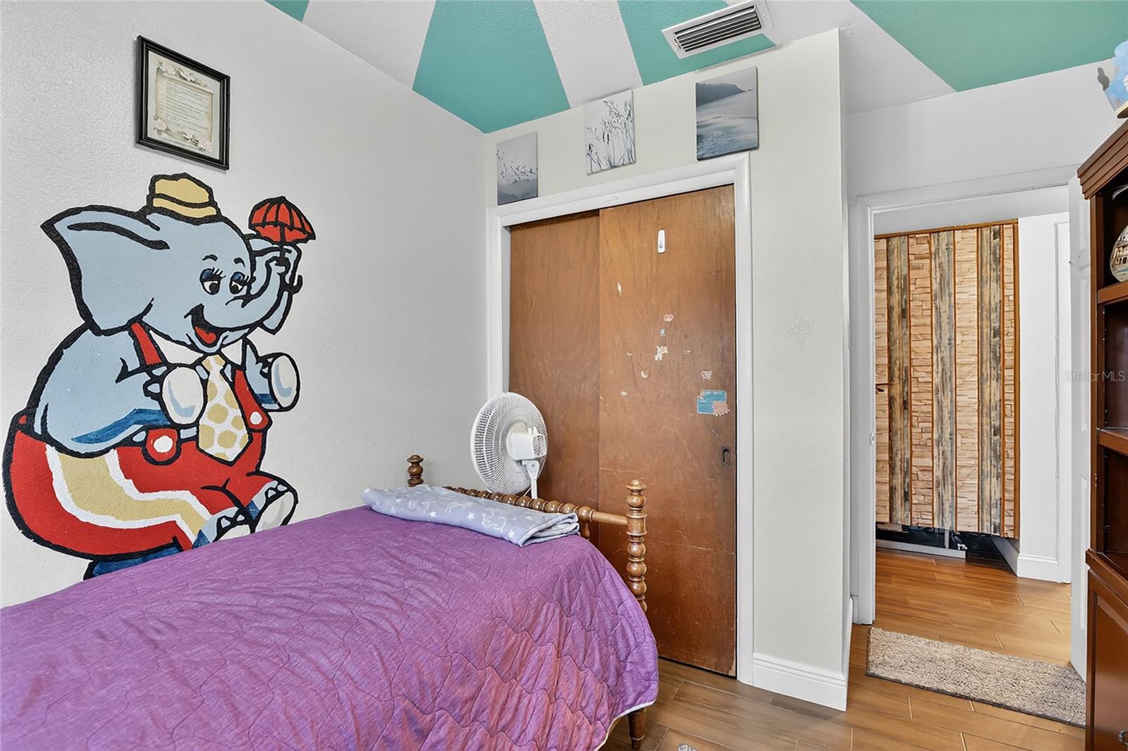 Image 22 of 30 For 6206 Hale Avenue