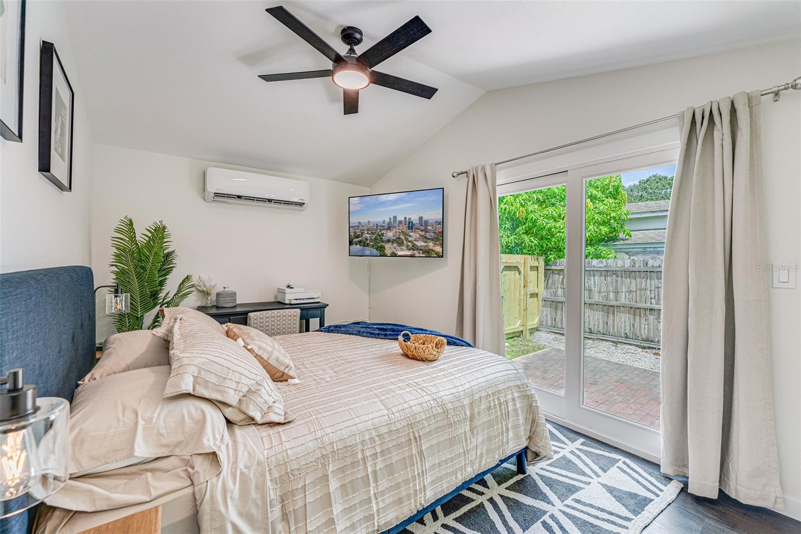 Image 14 of 97 For 4651 22nd Avenue N